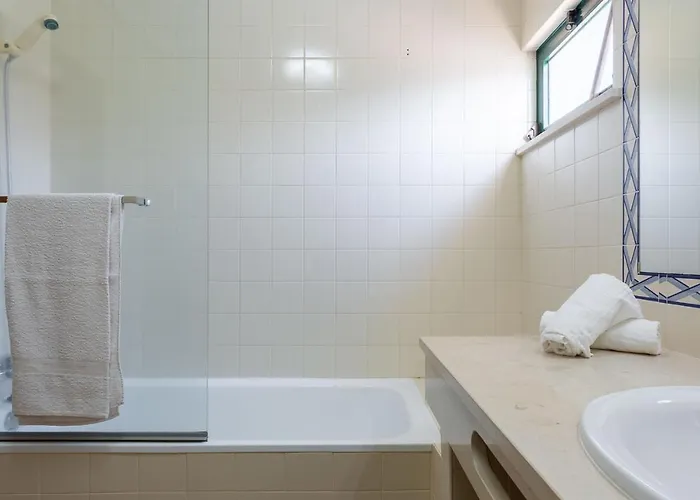 Sunny 2bdr House W/ Private Pool By Lovelystay Albufeira