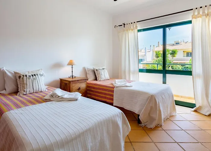 Sunny 2bdr House W/ Private Pool By Lovelystay Appartement Albufeira
