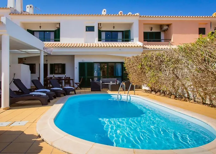 Sunny 2bdr House W/ Private Pool By Lovelystay Appartement